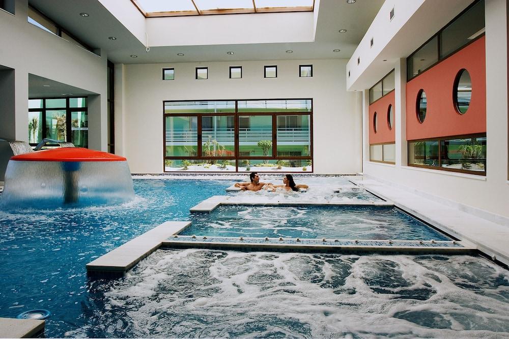 Blue Lagoon Resort Lambi  Exterior photo