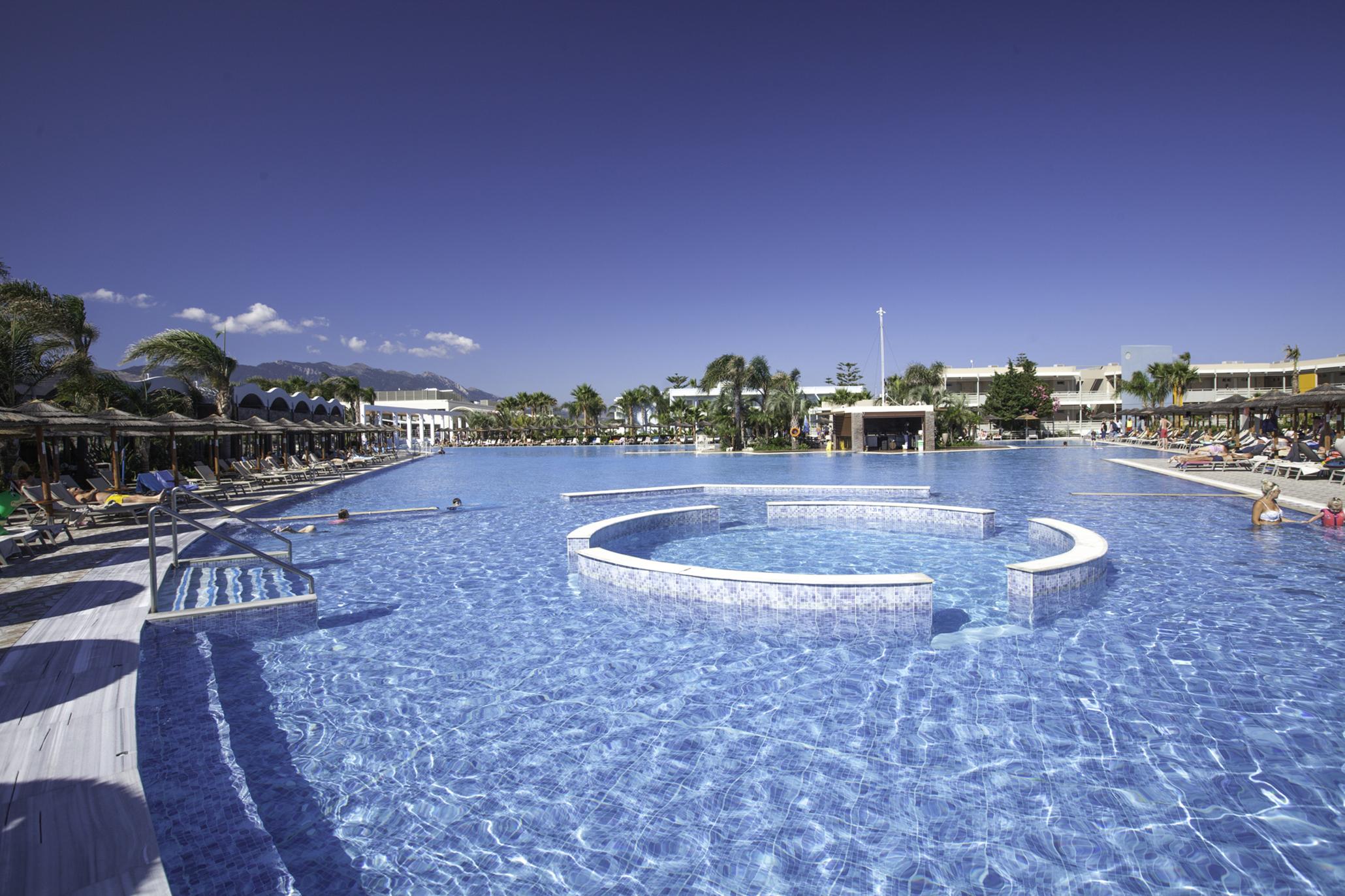 Blue Lagoon Resort Lambi  Exterior photo