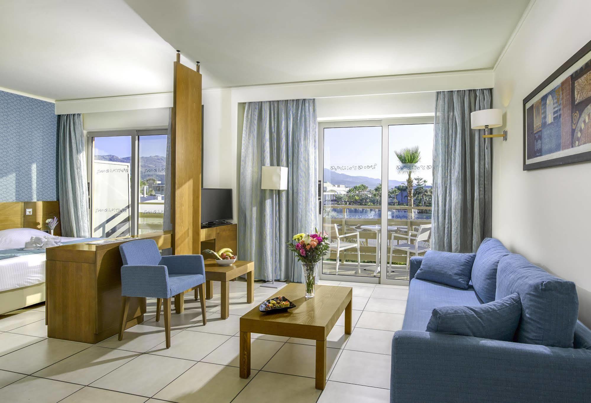 Blue Lagoon Resort Lambi  Exterior photo
